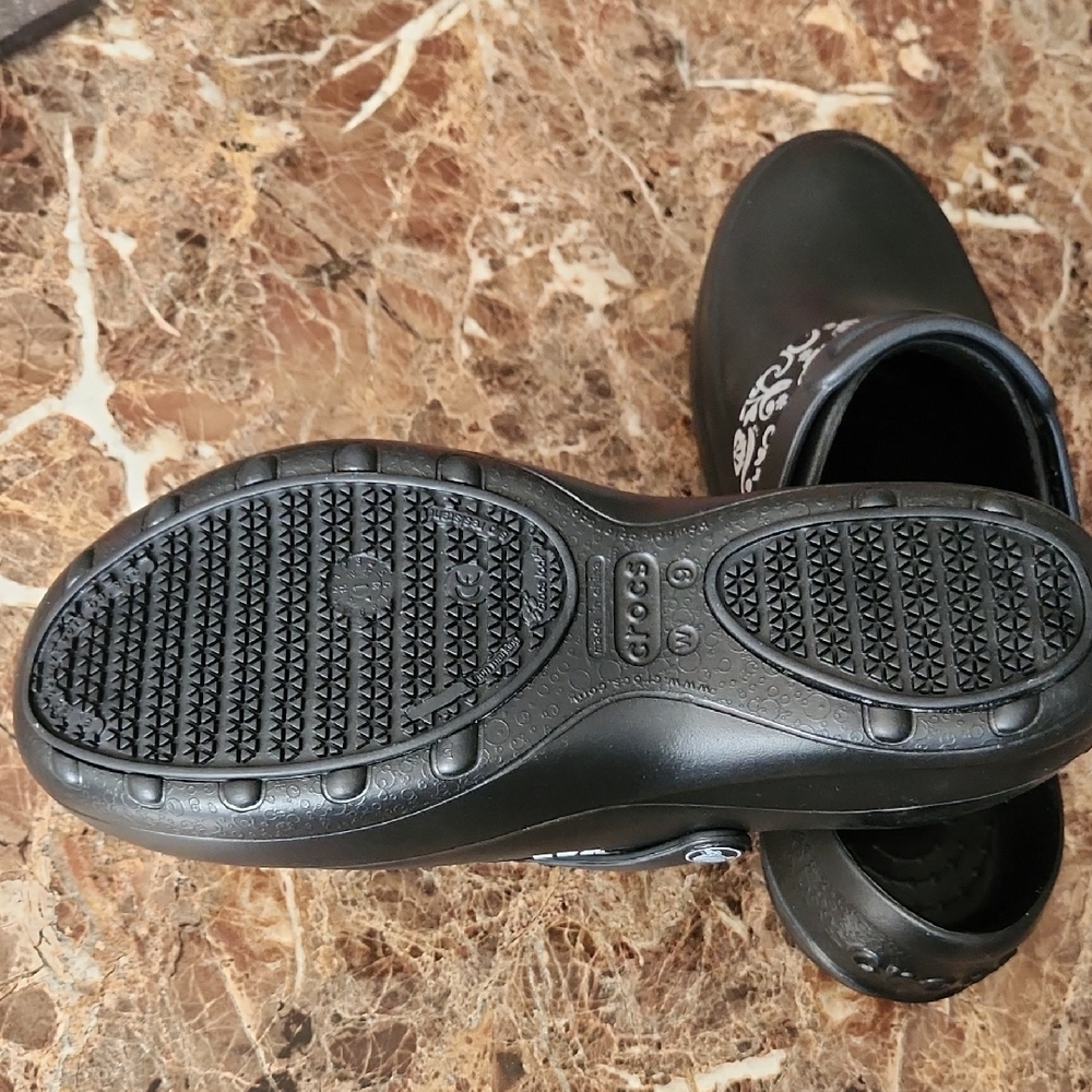 CROCS Black and Gray Floral Mules - Picture 5 of 5